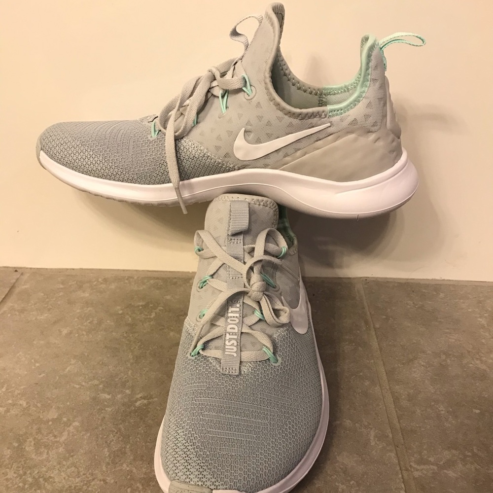 Nike Free Women’s Sneaker 9.5